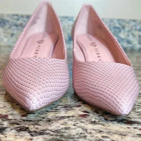 Katy Perry 2” Heel Pumps - Picture 4 of 9